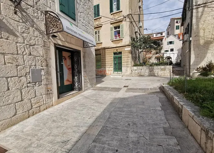 Fjaka Boutique Apartments
